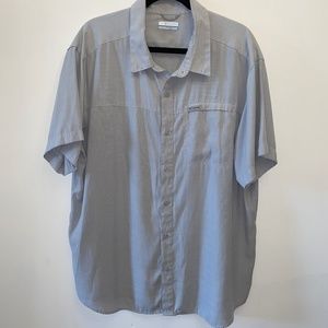 Gray Columbia Button Down SS Shirt in Great Condition